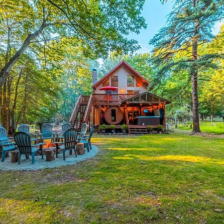 Poconos Ski Retreat With Sauna, Hot Tub, And Game Room Лейк-Гармоні Екстер'єр фото